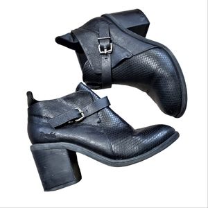 Cute Blowfish Black pull on Ankle booties. Size 9 US.